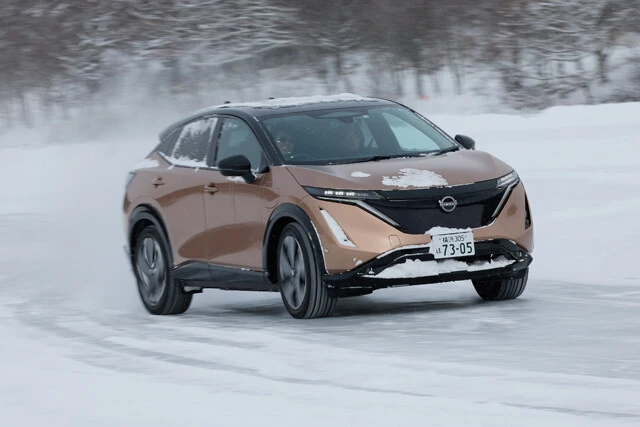 氷上試乗でわかった! 日産の先進4WD技術「e-4ORCE」がハンパねぇ!!